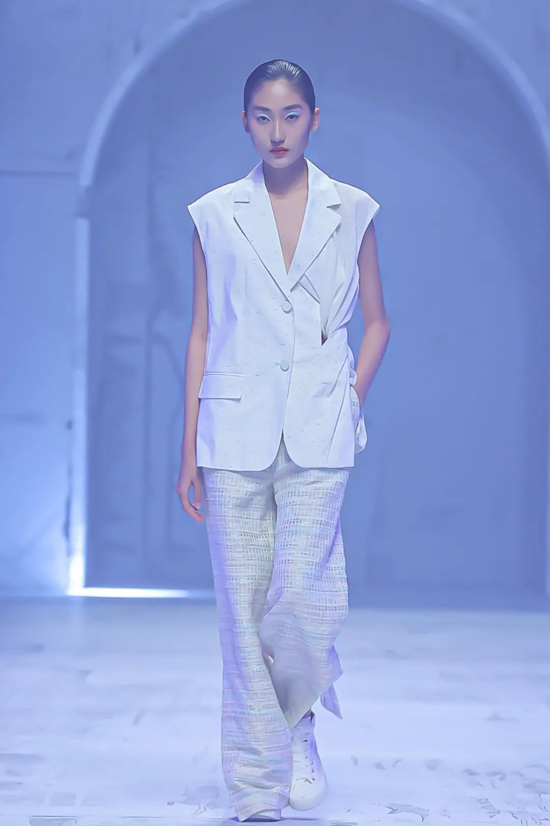 可持续时尚知名品牌,持续恢复国货潮品