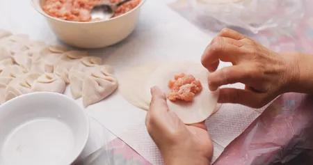 现包现卖速冻饺子,现包现卖的饺子论斤卖