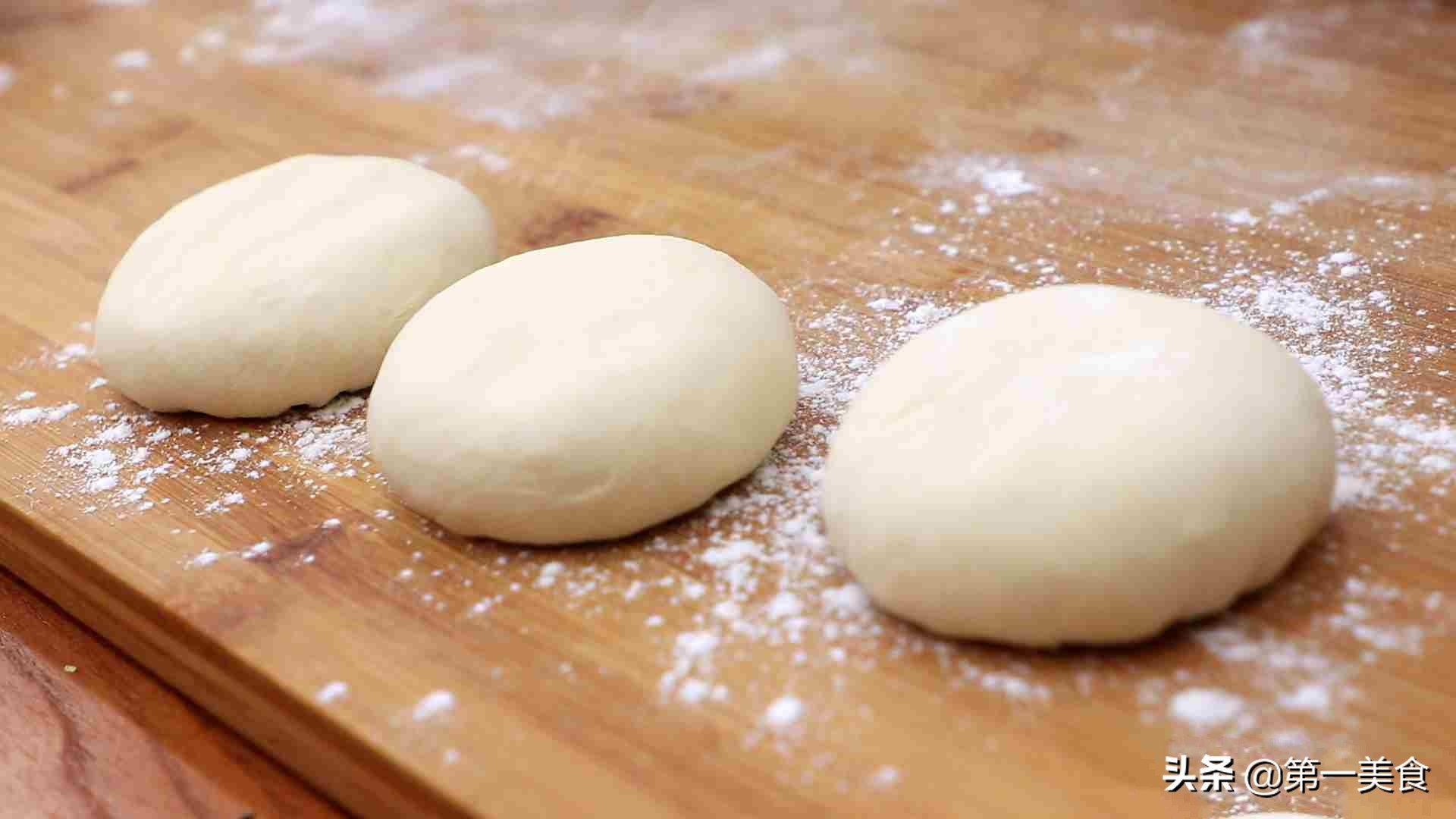 鸡蛋灌饼最好吃的小摊,最简单的小吃鸡蛋灌饼做法全过程