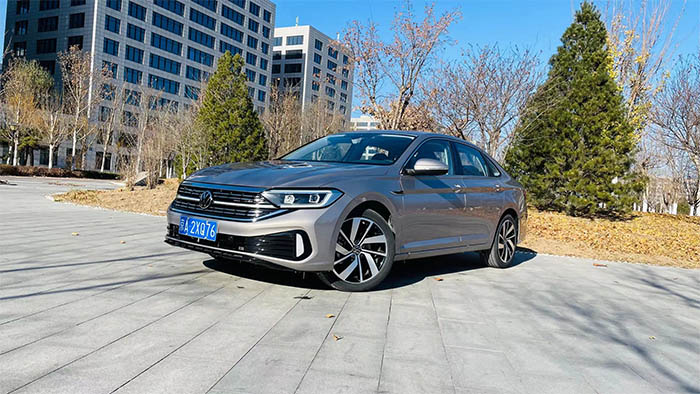 国民家轿速腾宝来,国民家轿焕新吉利第四代帝豪