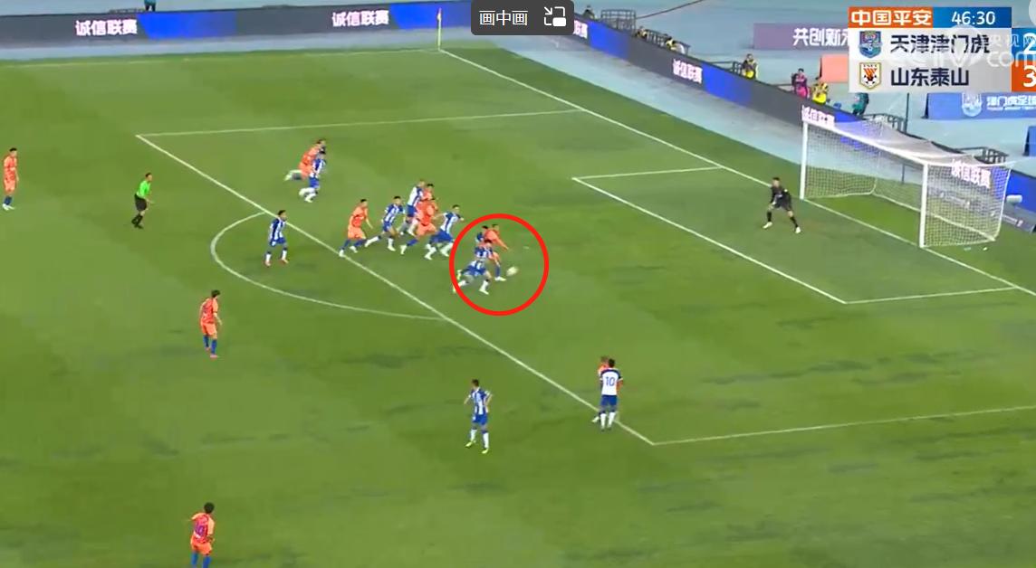 一场比赛毁了一个拳击手,一场毁于裁判的比赛