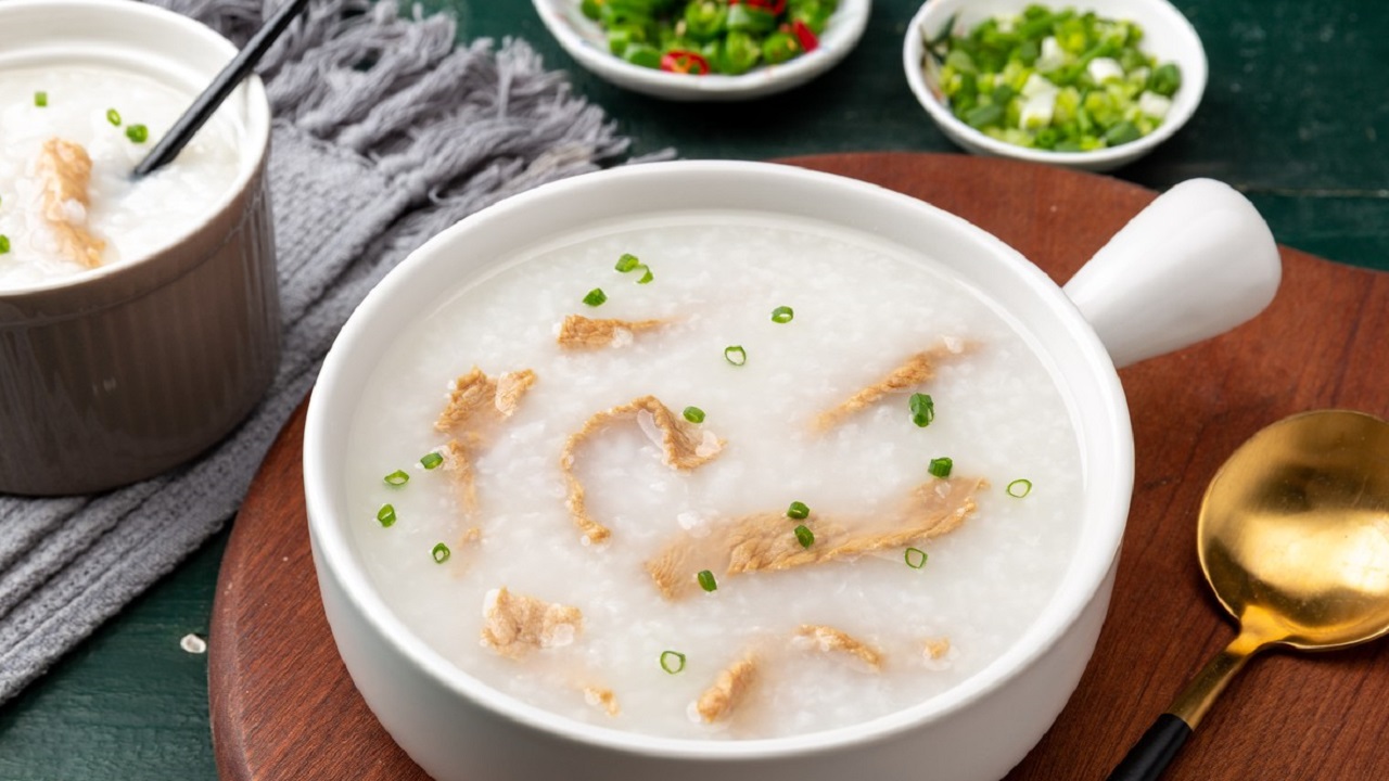 秋季腹泻宝宝发烧会持续多长时间,宝宝腹泻发烧一直想吐吐不出来