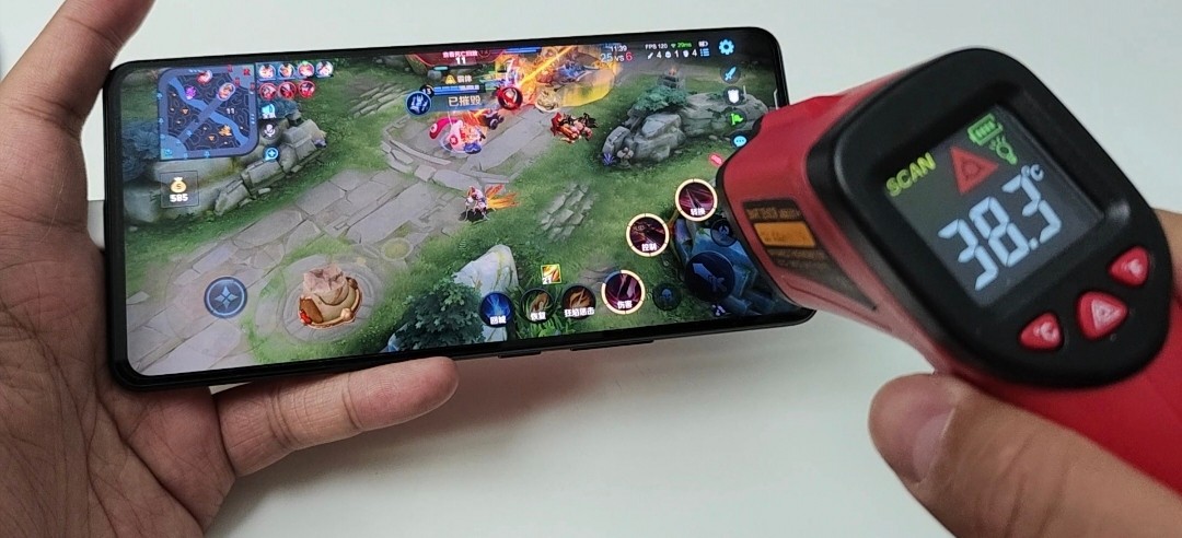 iqooneo8pro手机跟手性评测,探索旗舰手机新高度iqoo8pro评测