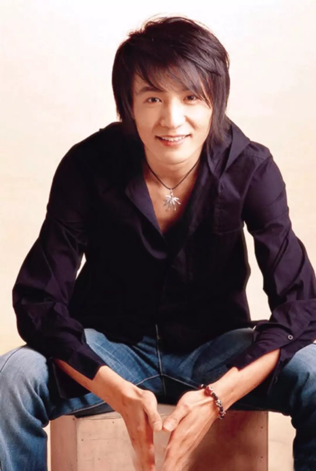 名和利，救不了华语乐坛！这10位顶流歌手的出走，细扒我一言难尽