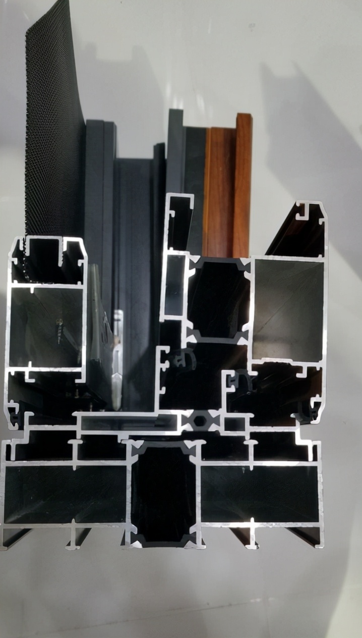 断桥铝为什么叫断桥,断桥铝合金解释