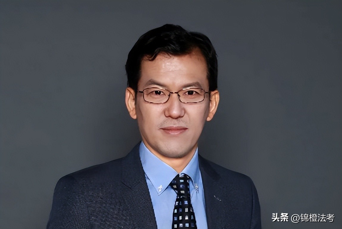 2022法考刑法老师推荐,法考民法哪个老师最适合应试