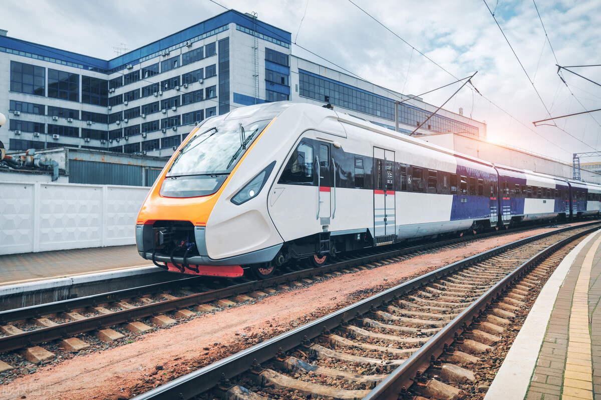 铁路售票员真实收入,铁路局售票员收入