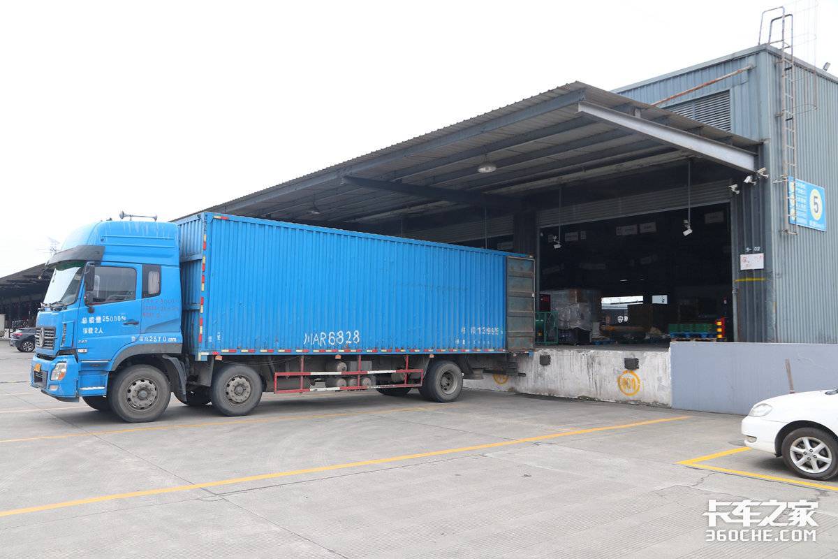 货车超载黑幕,9.6米四轴货车超载上高速技巧