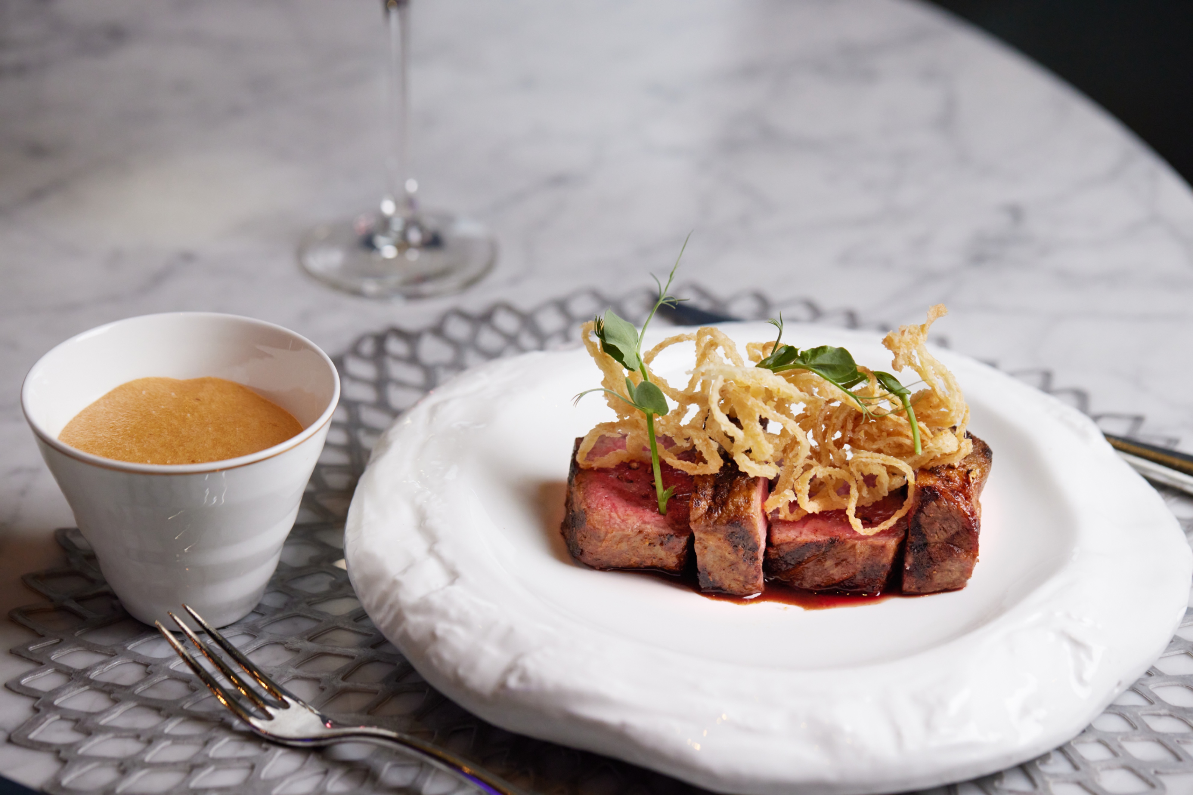 香港半岛酒店宴会厅,香港半岛酒店与威斯汀