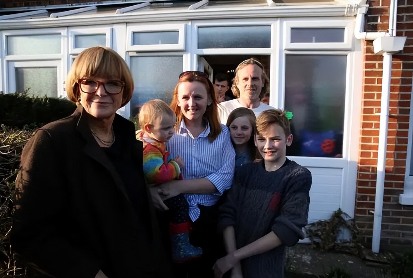 英国13岁男孩当爸爸后续,英国13岁小孩当爸爸新闻