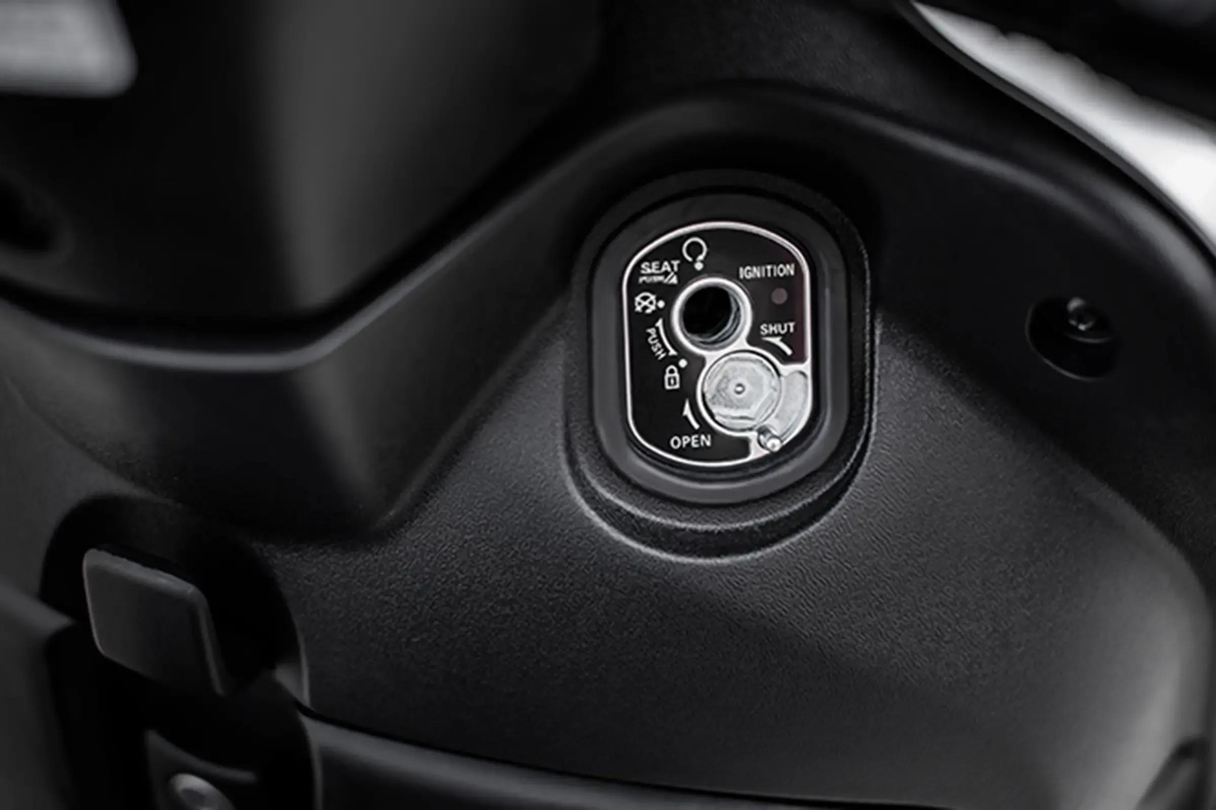 铃木uy125和佳御110推荐买哪个,五羊本田睿御110和佳御110哪个好