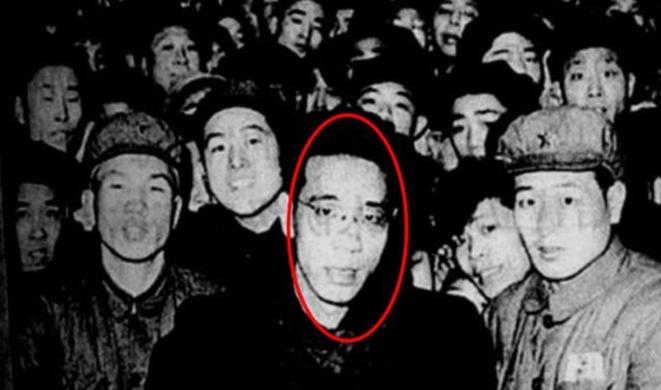 1952年*荣臻聂**:“主席,我要告状!”毛主席:彻查,一个都不放过