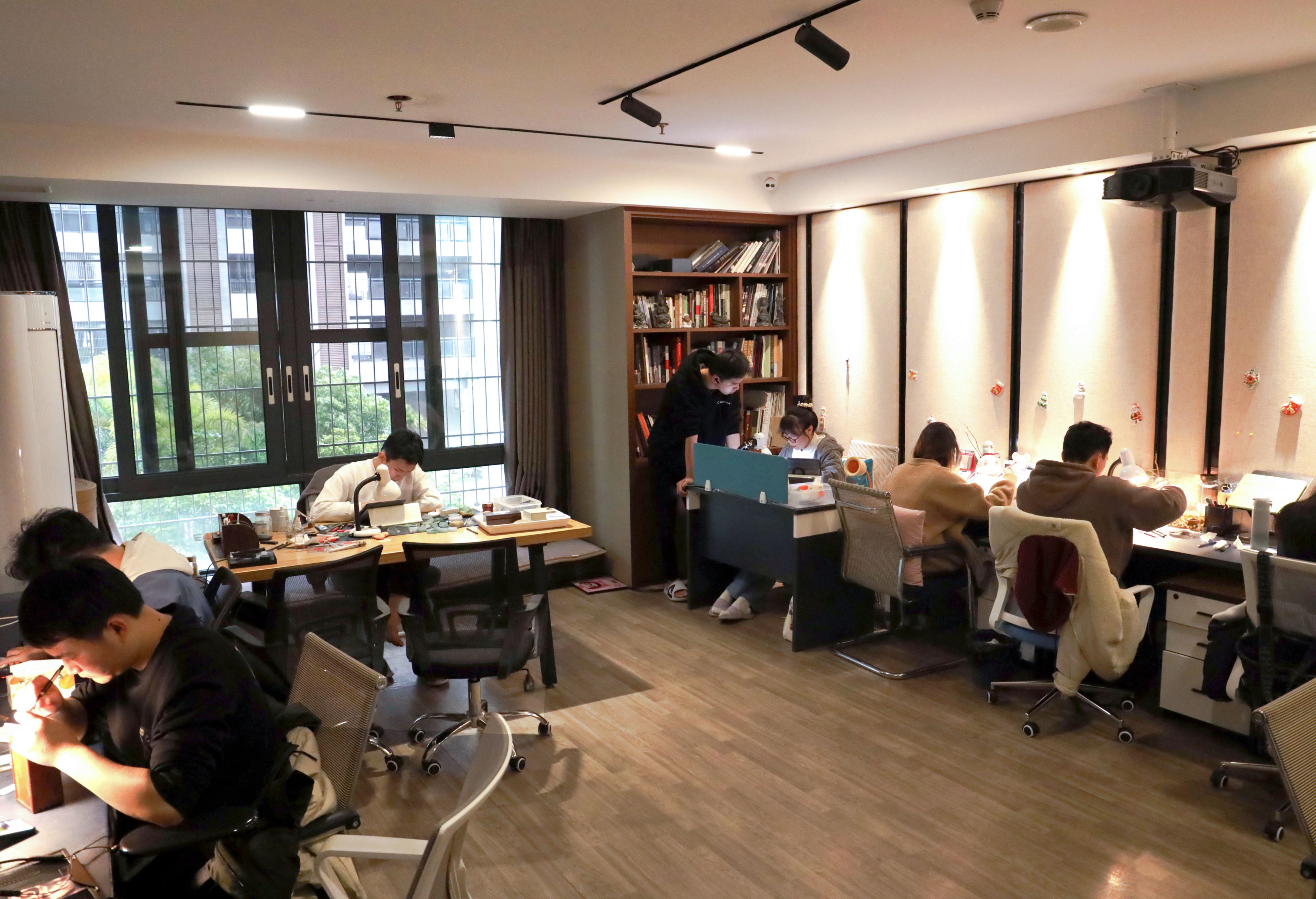 从废品提炼金银,从废品里提炼银