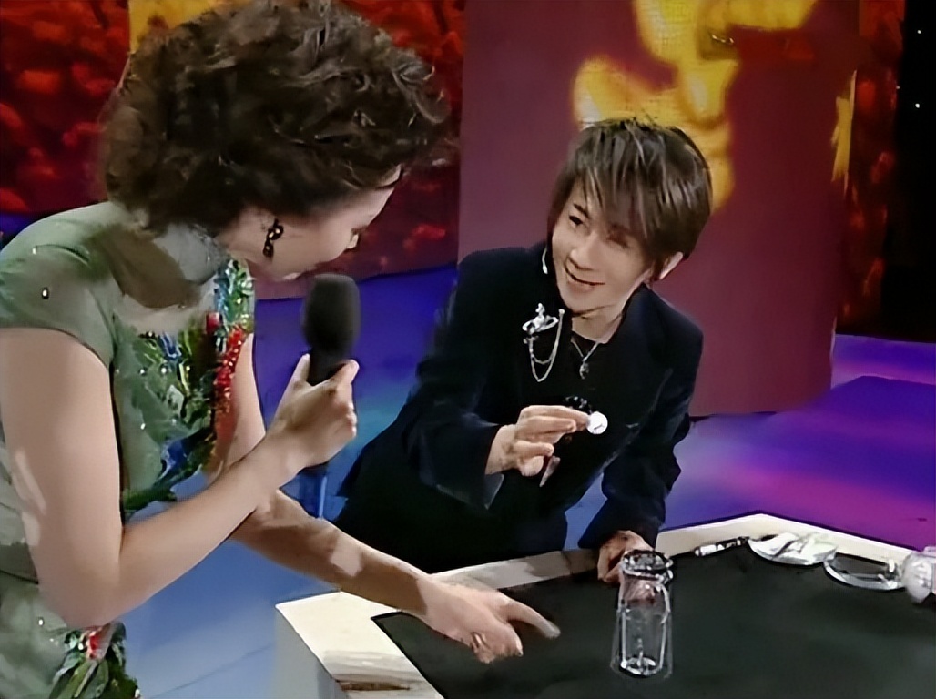 4年时间“封杀”两次，五登春晚后销声匿迹，刘谦经历了什么？