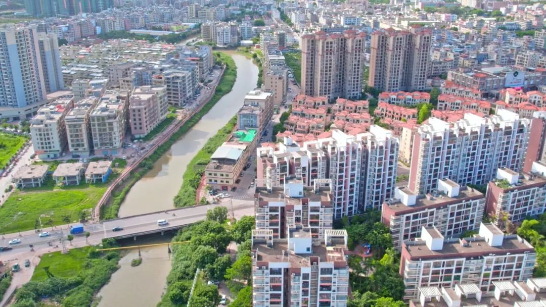 疯狂的石头成就了很多人,疯狂的石头成就