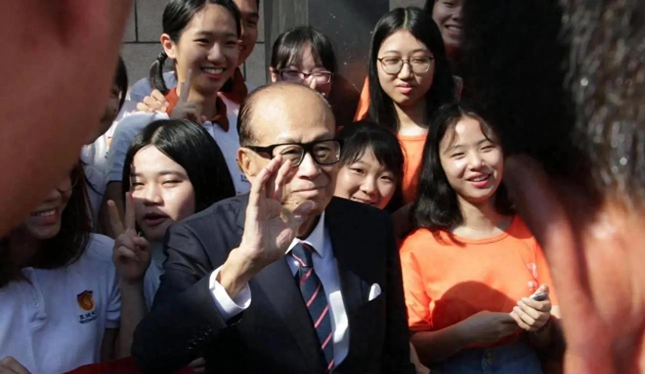 我国最富包租婆一年收两千亿,中国最大的包租公是谁