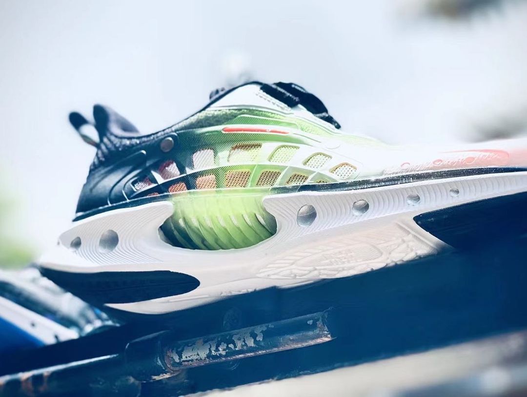 抄袭运动鞋,安踏和李宁运动鞋对比