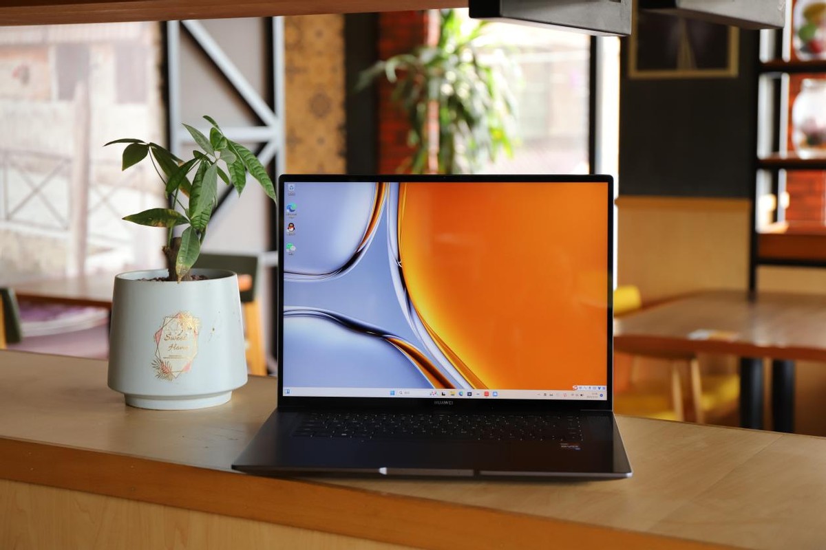 大屏高性能轻薄本！华为MateBook16s2023体验：专业办公最强单品