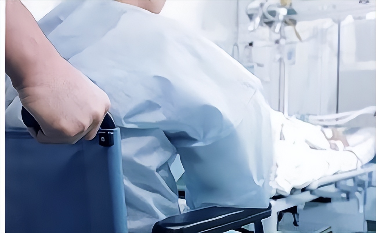 心寒！2015年华裔博士去世，百万房产给妻子，父母：我们借钱买的