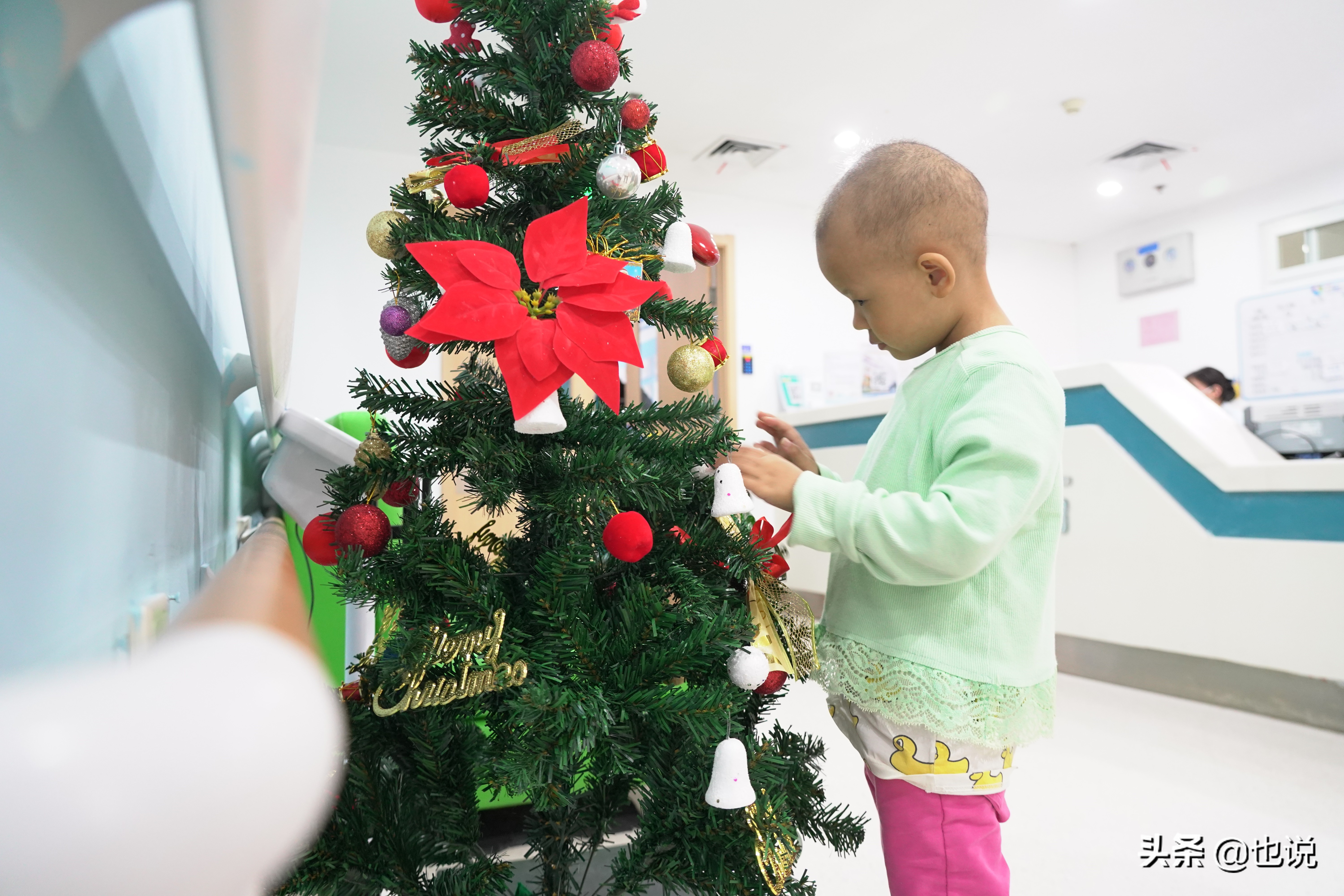 5岁女孩眼癌左眼摘除又遇血癌,五岁女童眼睛摘除又得血癌