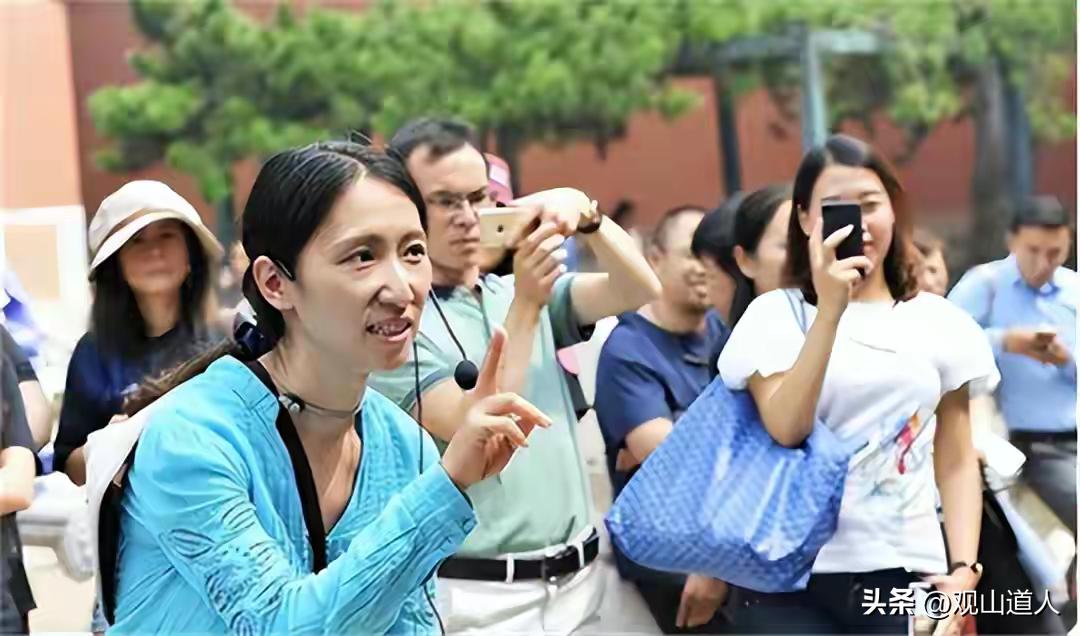 清华才女李一诺：18岁保送清华，四年生3个娃，替世界首富花钱