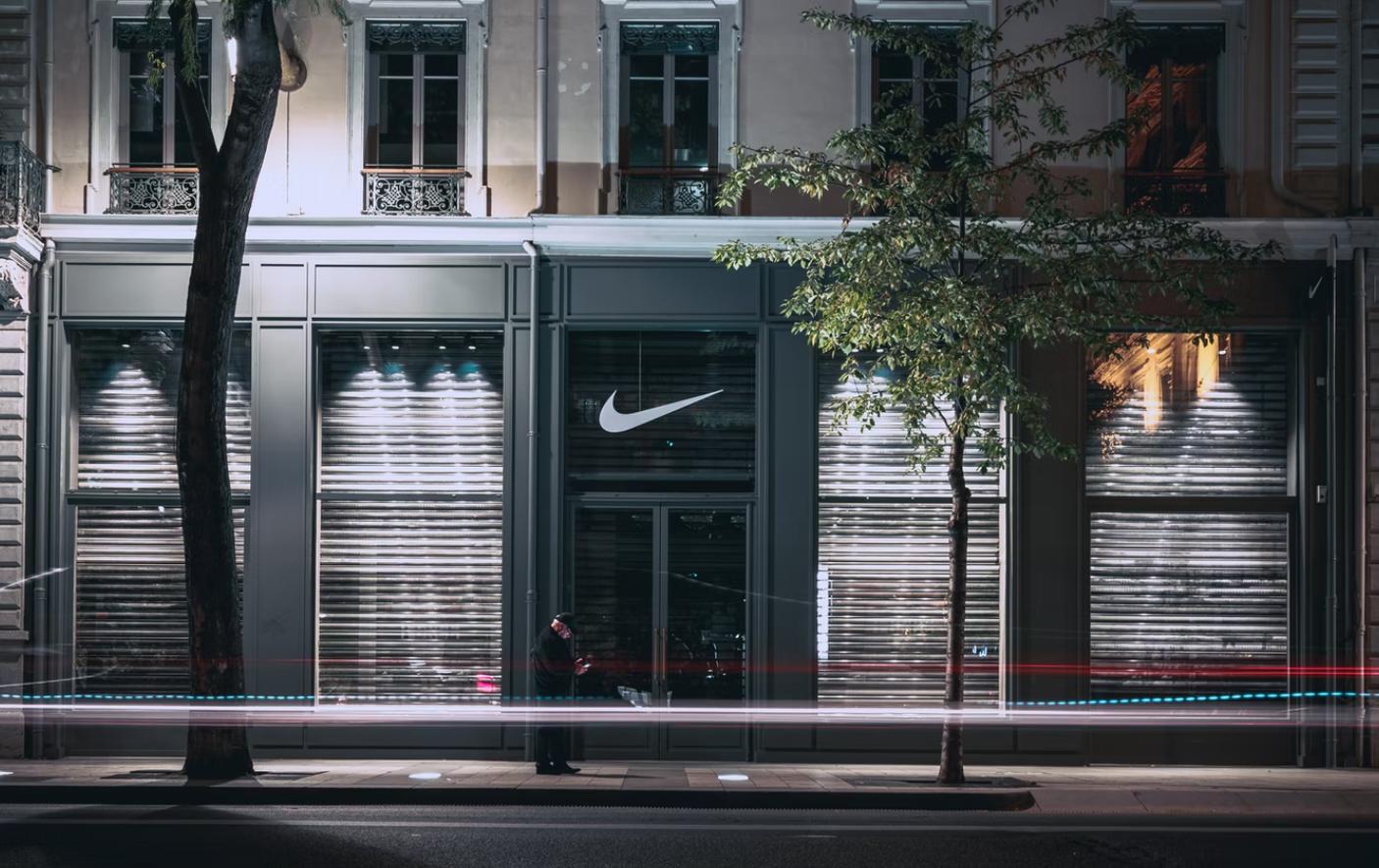 迈克尔乔丹第二次退役真正原因,迈克尔乔丹为何第二次复出