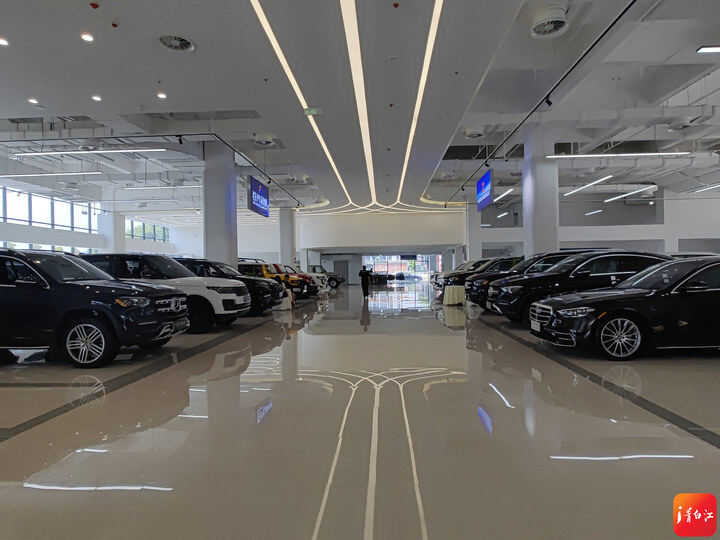 迈巴赫路虎选哪个,路虎迈巴赫多少钱