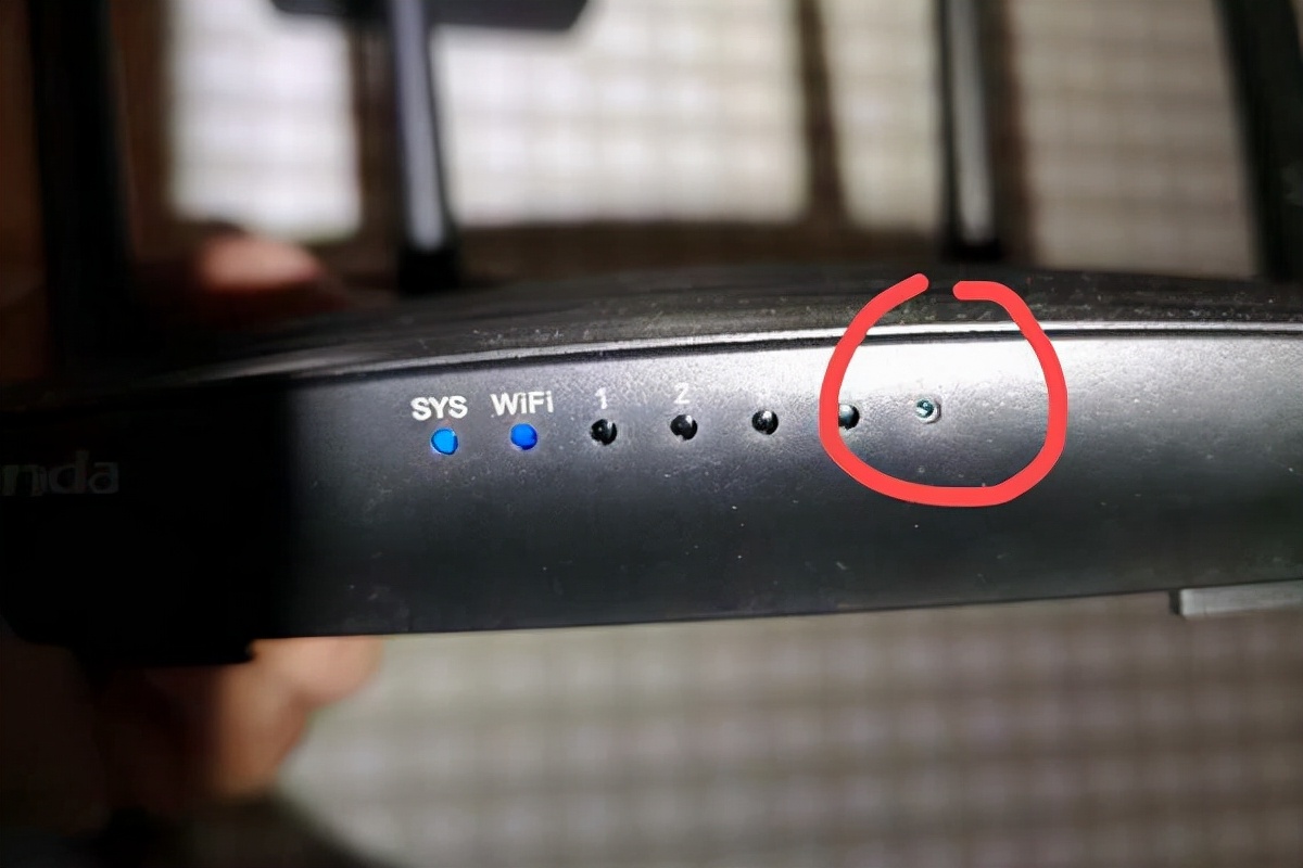 男女住酒店违法吗,男女自愿同住酒店合法吗