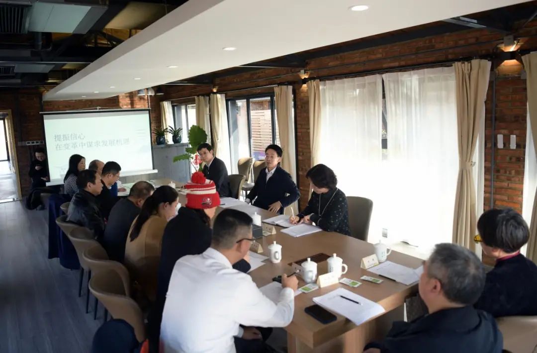 奋力勇攀高峰,奋力新跨越勇攀新高峰