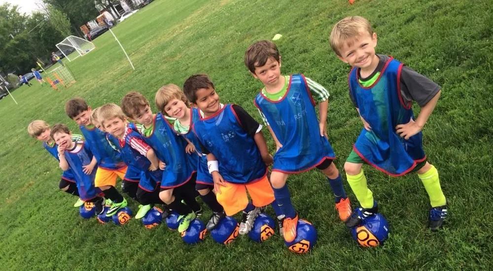 足球的本质就是游戏,足球游戏为什么这么受欢迎