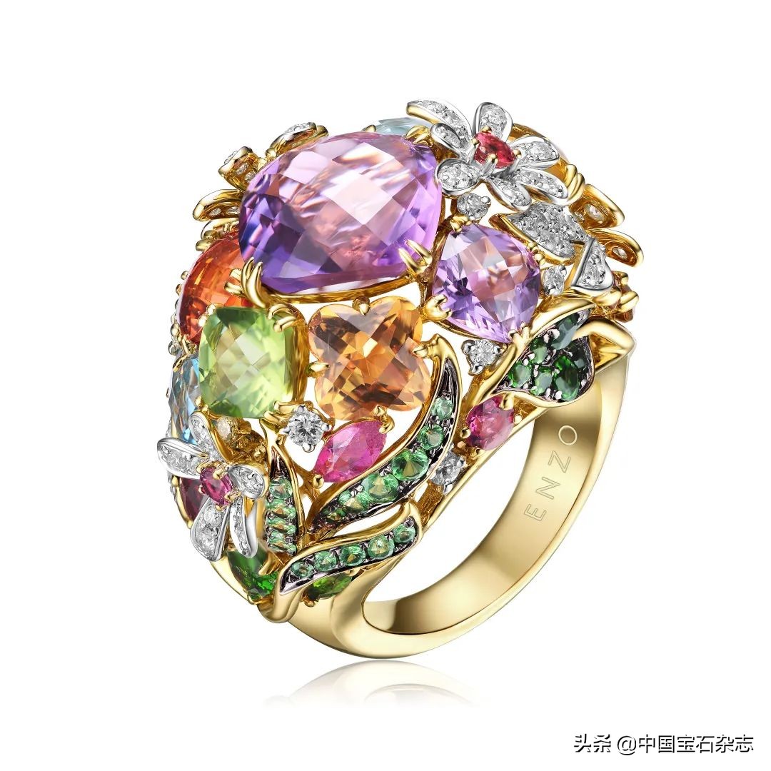 石榴石玻璃光泽和金属光泽,石榴石像玻璃珠