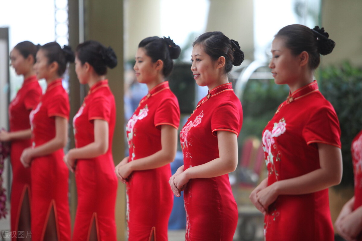 酒店迎宾员迎宾一般都说些什么,酒店的迎宾员