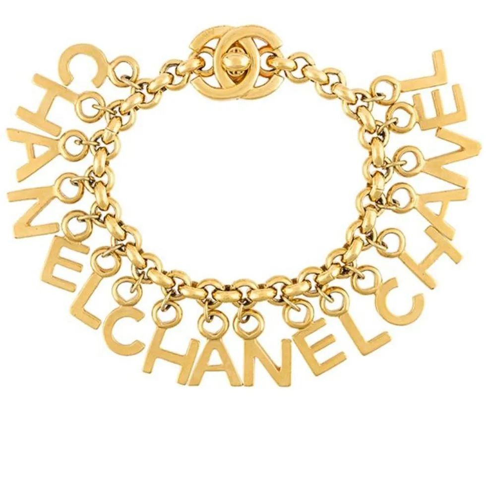 出门怎样带东西方便不拿行李箱,过年出门带什么样的首饰