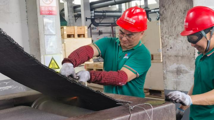 耐高温网带用途,高温尼龙网带