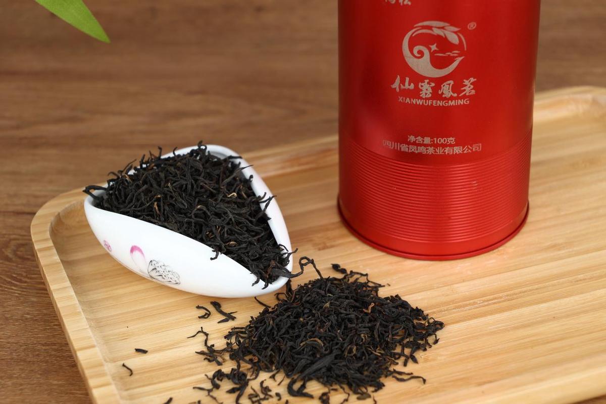 天冷了一起喝红茶暖身吧,红茶茶性温和特别适宜冬季饮用