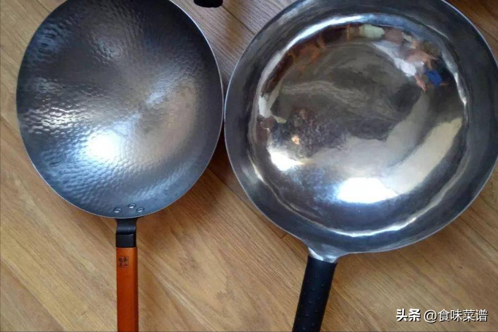 铸铁锅和不粘锅哪个好用,铸铁锅炒菜和不粘锅区别