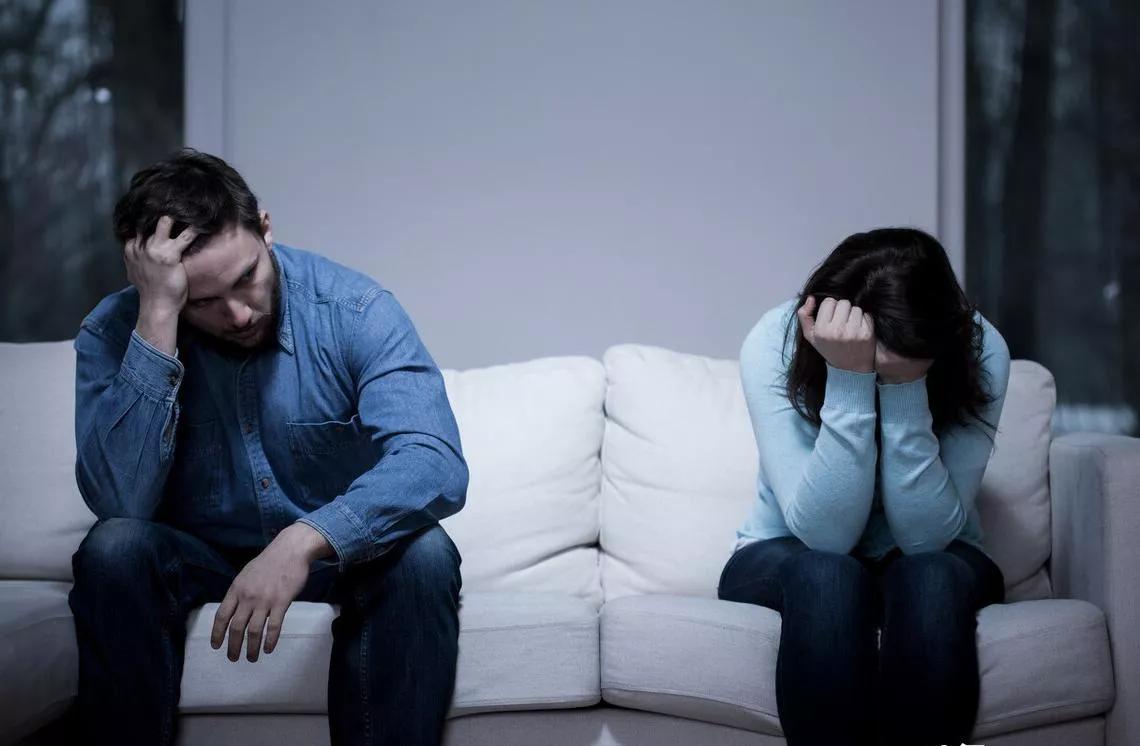 女方父母不同意偷偷领证的下场,女方父母不同意的婚姻要继续吗