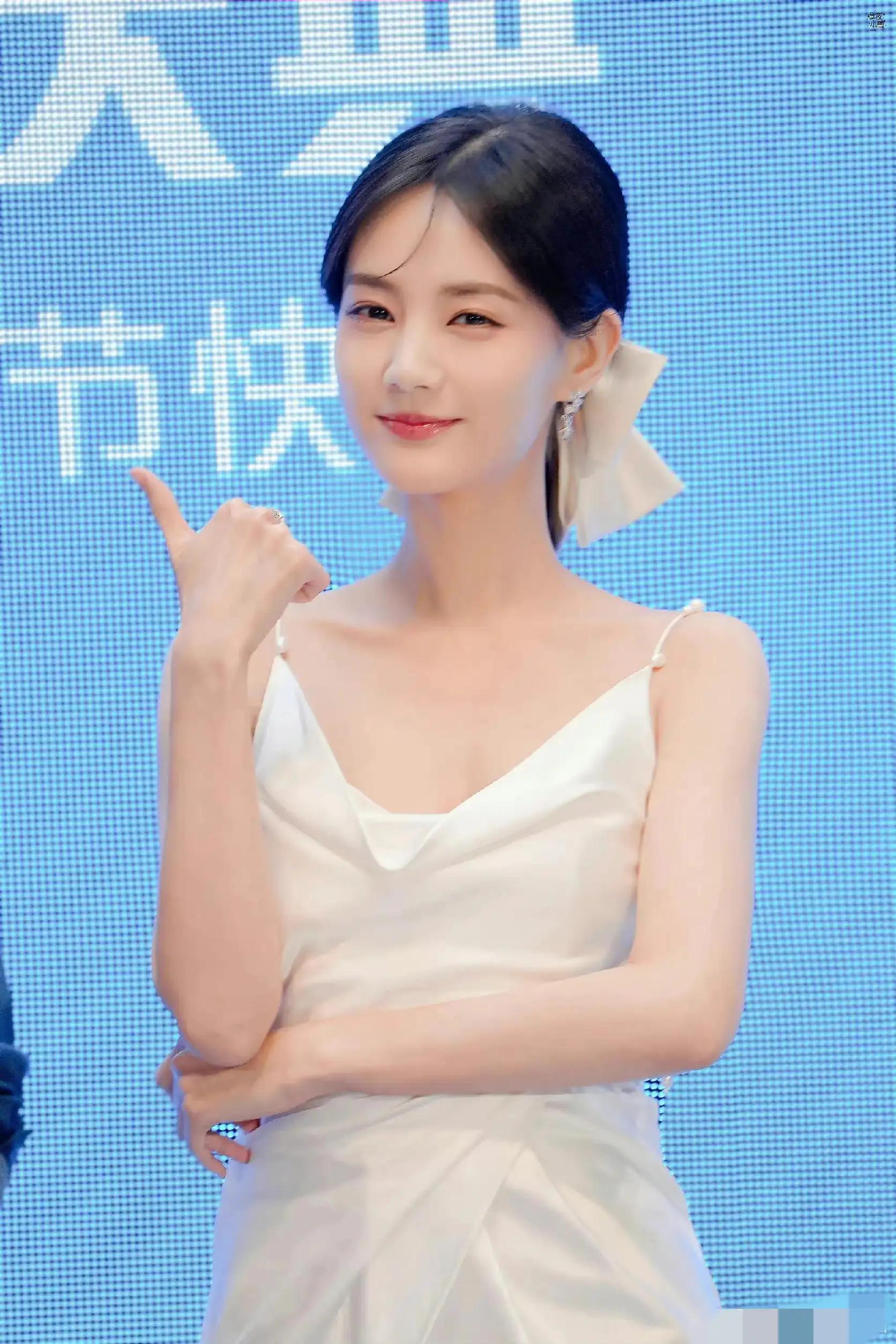 李一桐重庆之行组图,李一桐巴黎之行