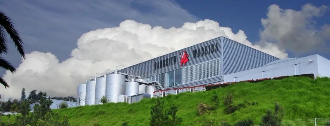 c罗的故乡马德拉岛多少座球场,不死之酒马德拉madeira