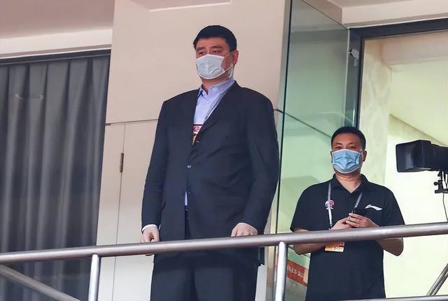 点名姚明！*疆新**炮轰篮协公信力，CBA董事长+篮协主席兼任太尴尬