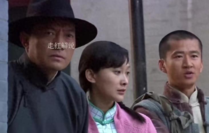 禁忌慾望：深夜影院里的诱惑镜头