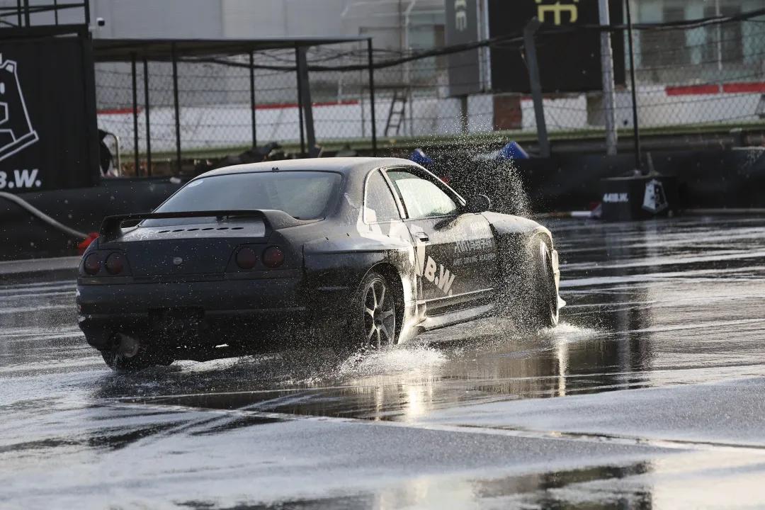 佳能eosr跟rp哪个好,佳能eosr3发布视频