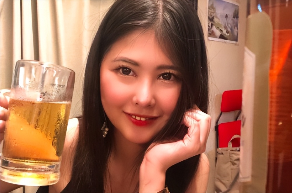 日本美女“大胃王”猝逝，年仅30岁，曾患厌食症，高中只有30公斤