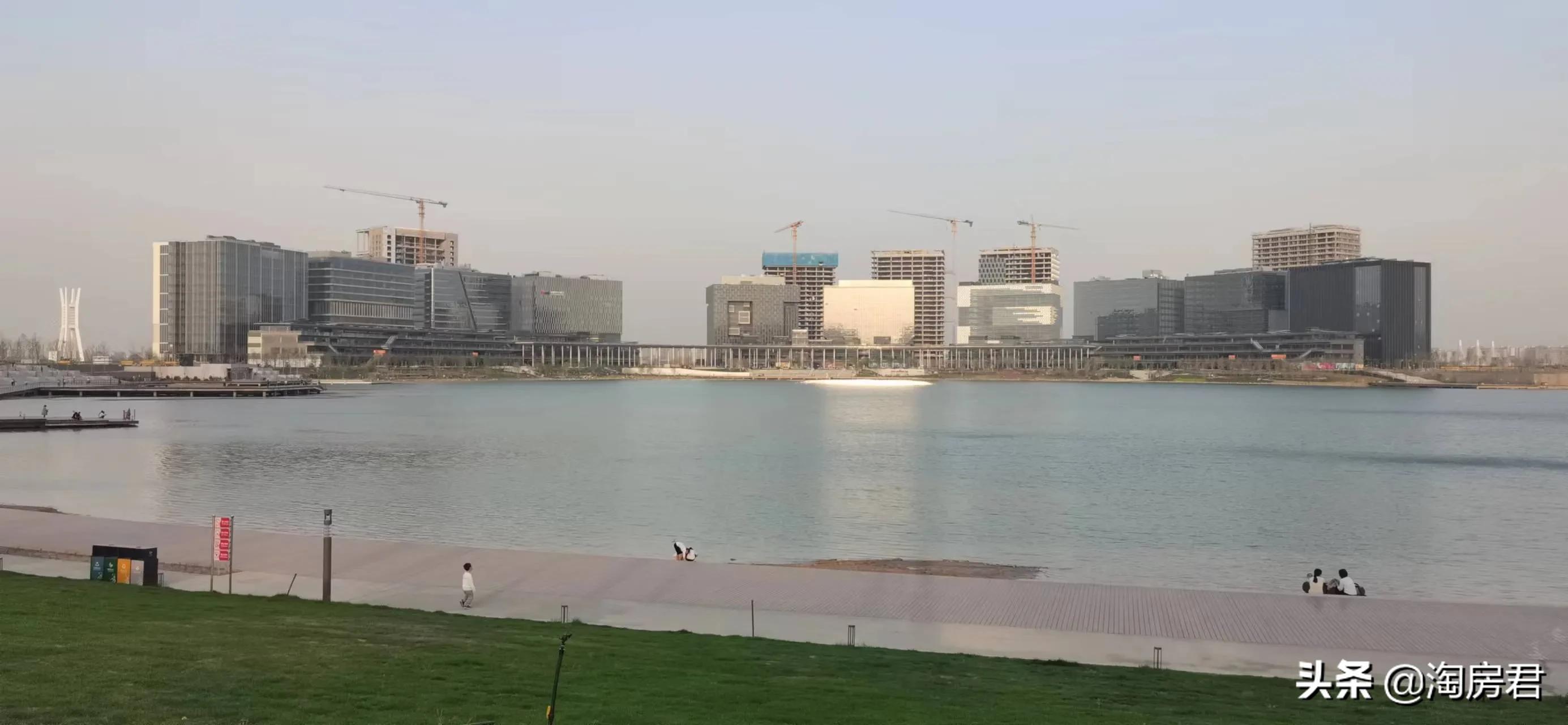 郑州cbd金融岛中间的小区,郑州金融岛和cbd哪个好玩