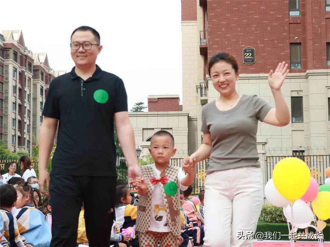 六一环保时装秀视频,幼儿园六一儿童节环保时装秀