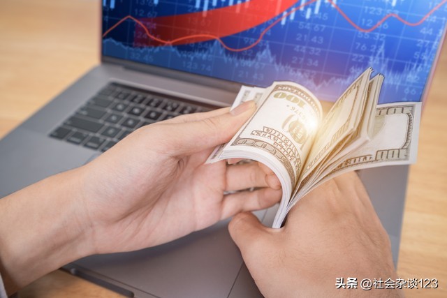 人民币贬值,你该如何应对?专家教你3招,稳妥应对金融市场变幻