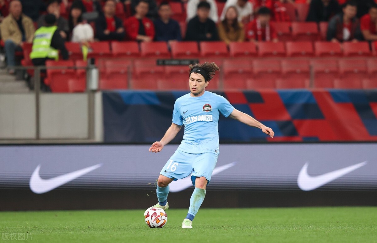 开场遭极刑的河南队踢出赛季最强一战，单外援还能进海港两个球