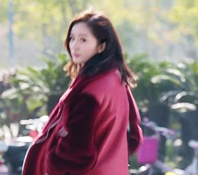 胸大怎么穿衣服不会凸出来,胸大怎么穿衣服不肿