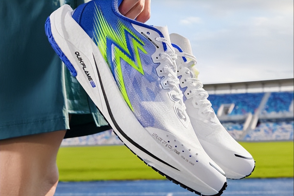 跑鞋评测361度,跑鞋飙速冷门