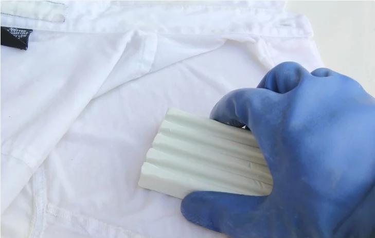 如何去除织物上的干血迹,去除织物血渍的最佳方法